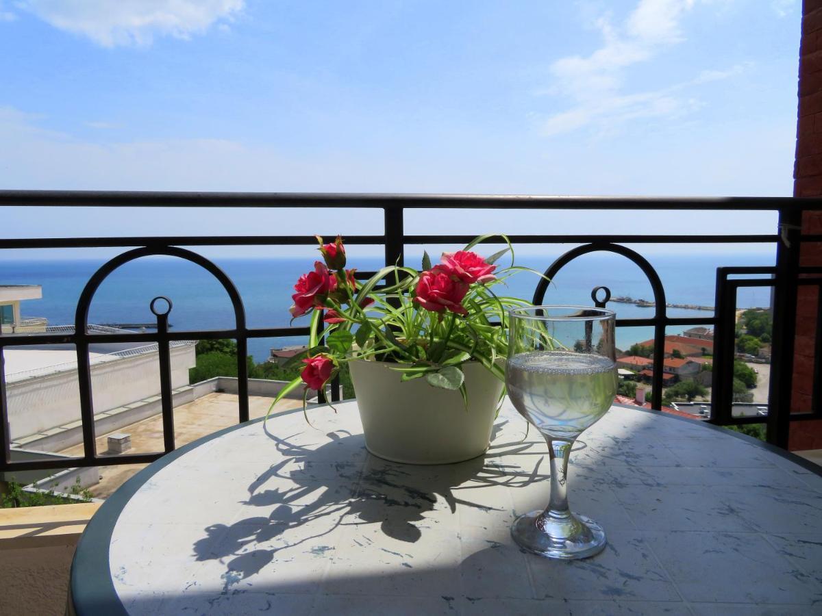 Апартаменти Свети Георги - Saint George Apartments Kavarna Exterior foto
