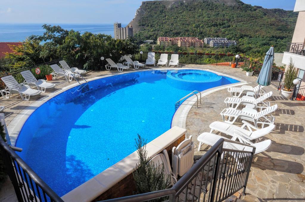Апартаменти Свети Георги - Saint George Apartments Kavarna Exterior foto
