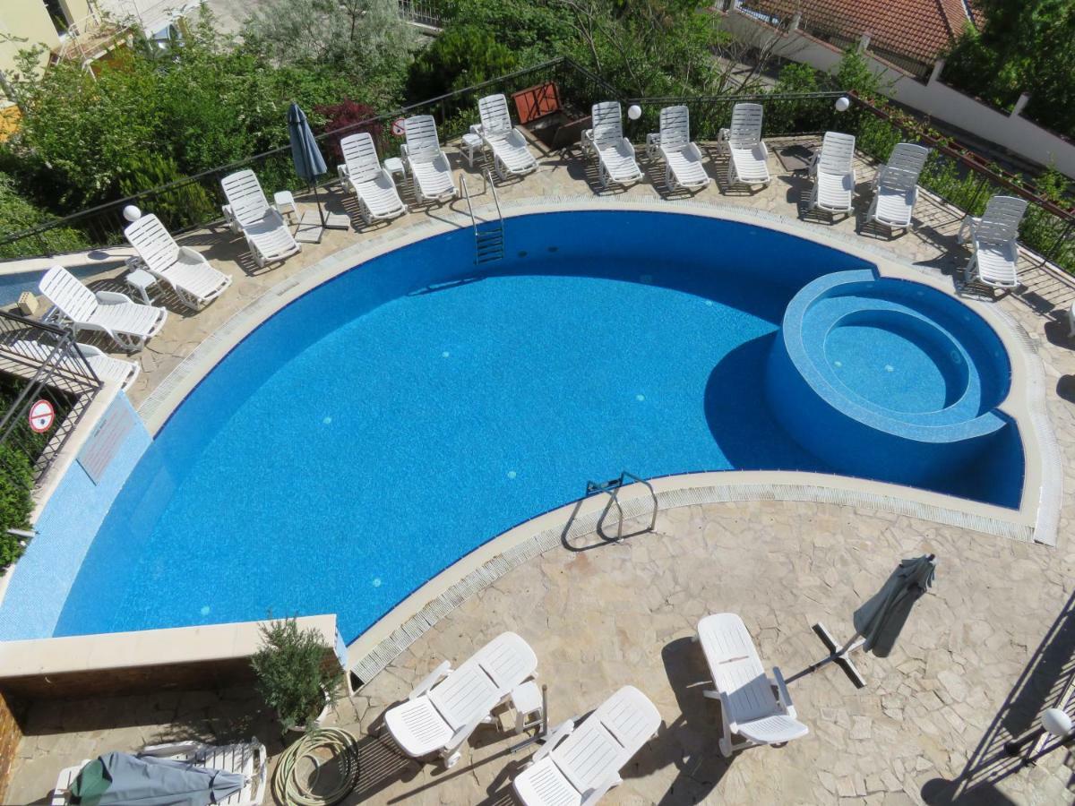Апартаменти Свети Георги - Saint George Apartments Kavarna Exterior foto